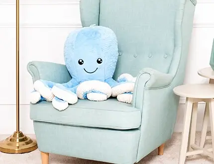 Grands poulpes en peluche