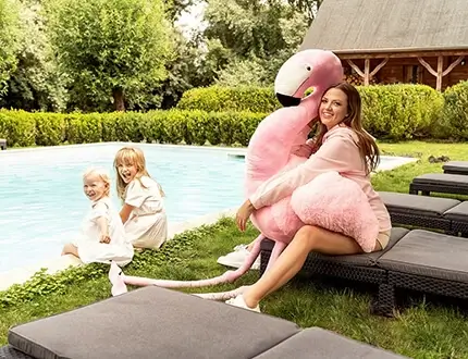 Grands flamants en peluche